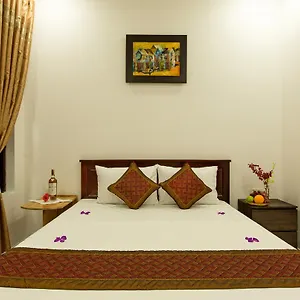 Golden Bee Hội An